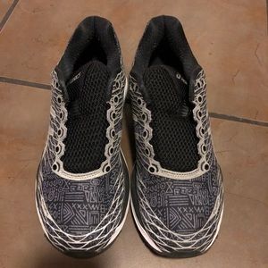 Worn Twice ASICS Nimbus 18 Liteshow edition